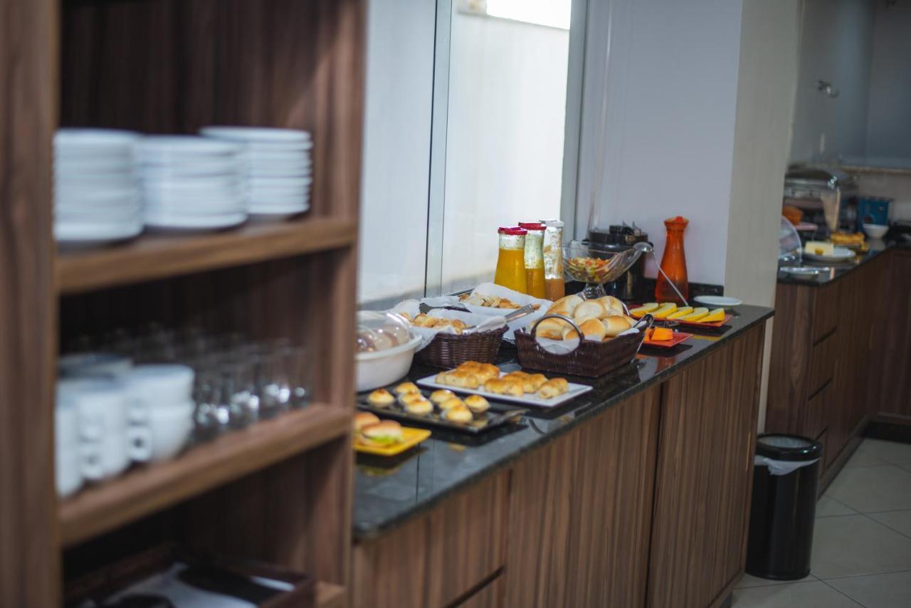 Manhattan Apart Hotel Caratinga Екстер'єр фото