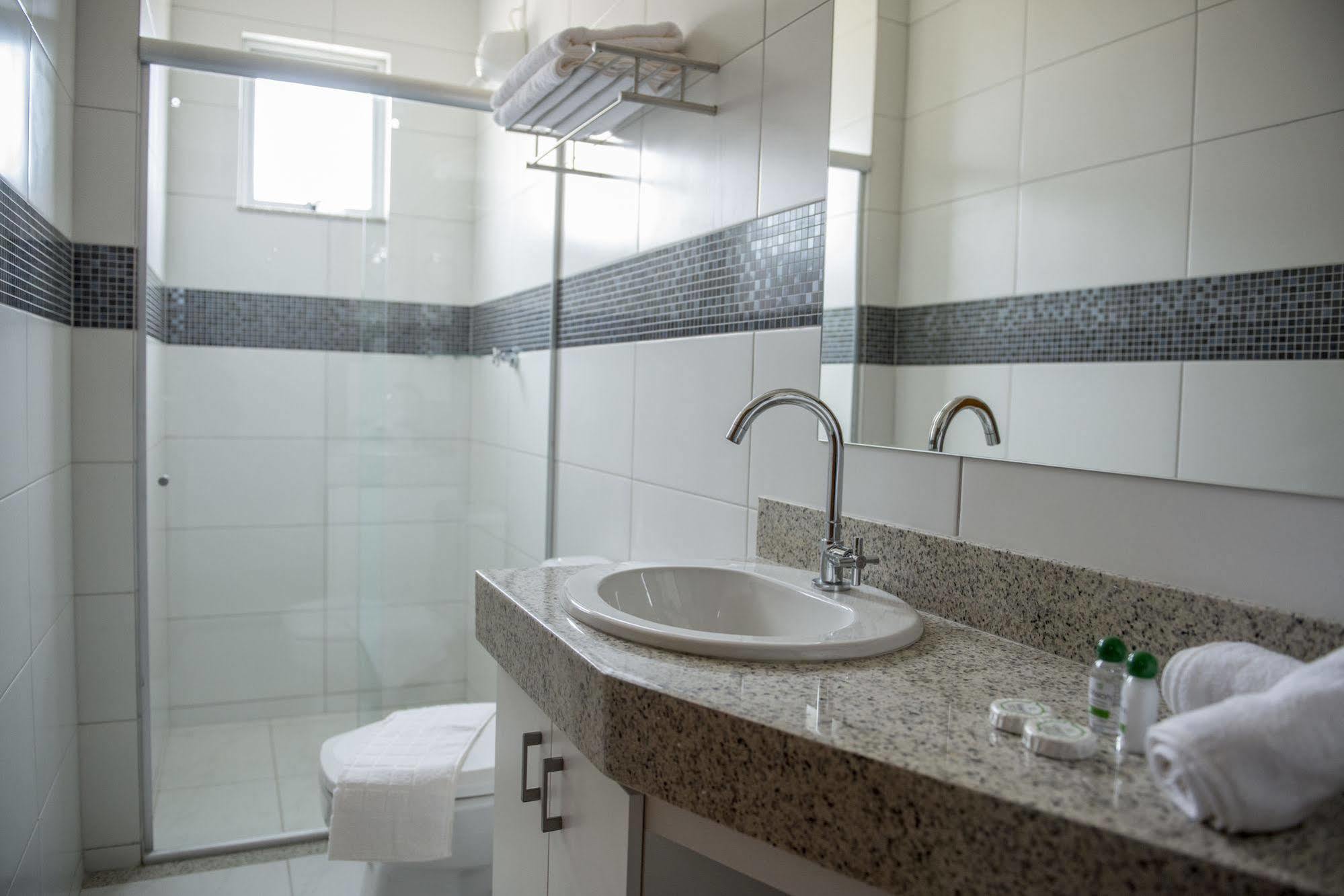 Manhattan Apart Hotel Caratinga Екстер'єр фото