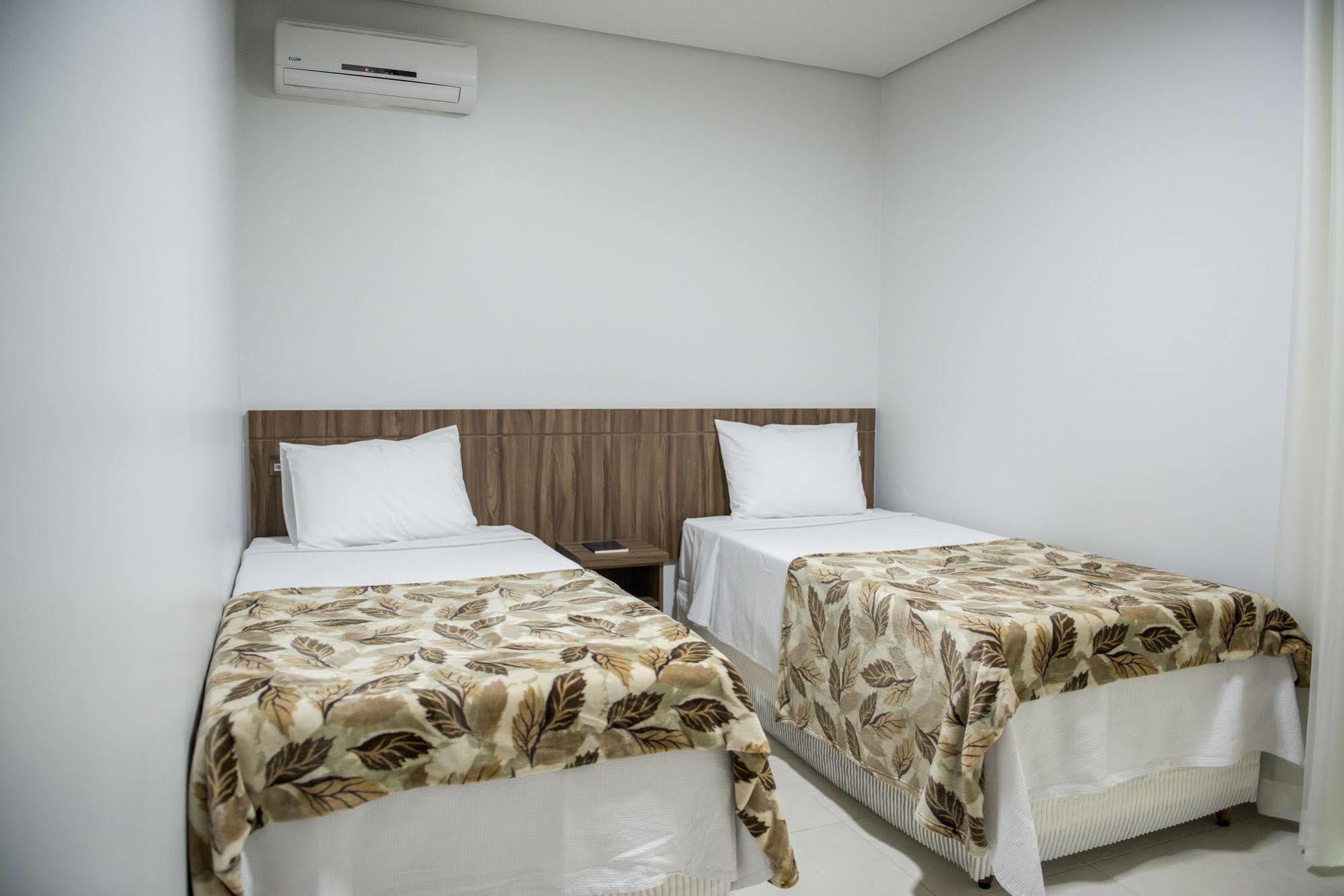 Manhattan Apart Hotel Caratinga Екстер'єр фото